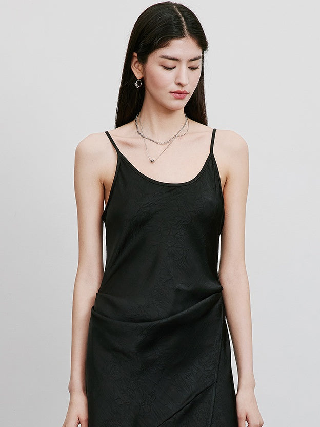 Pleated Textured Slip Dress_BDHL6323