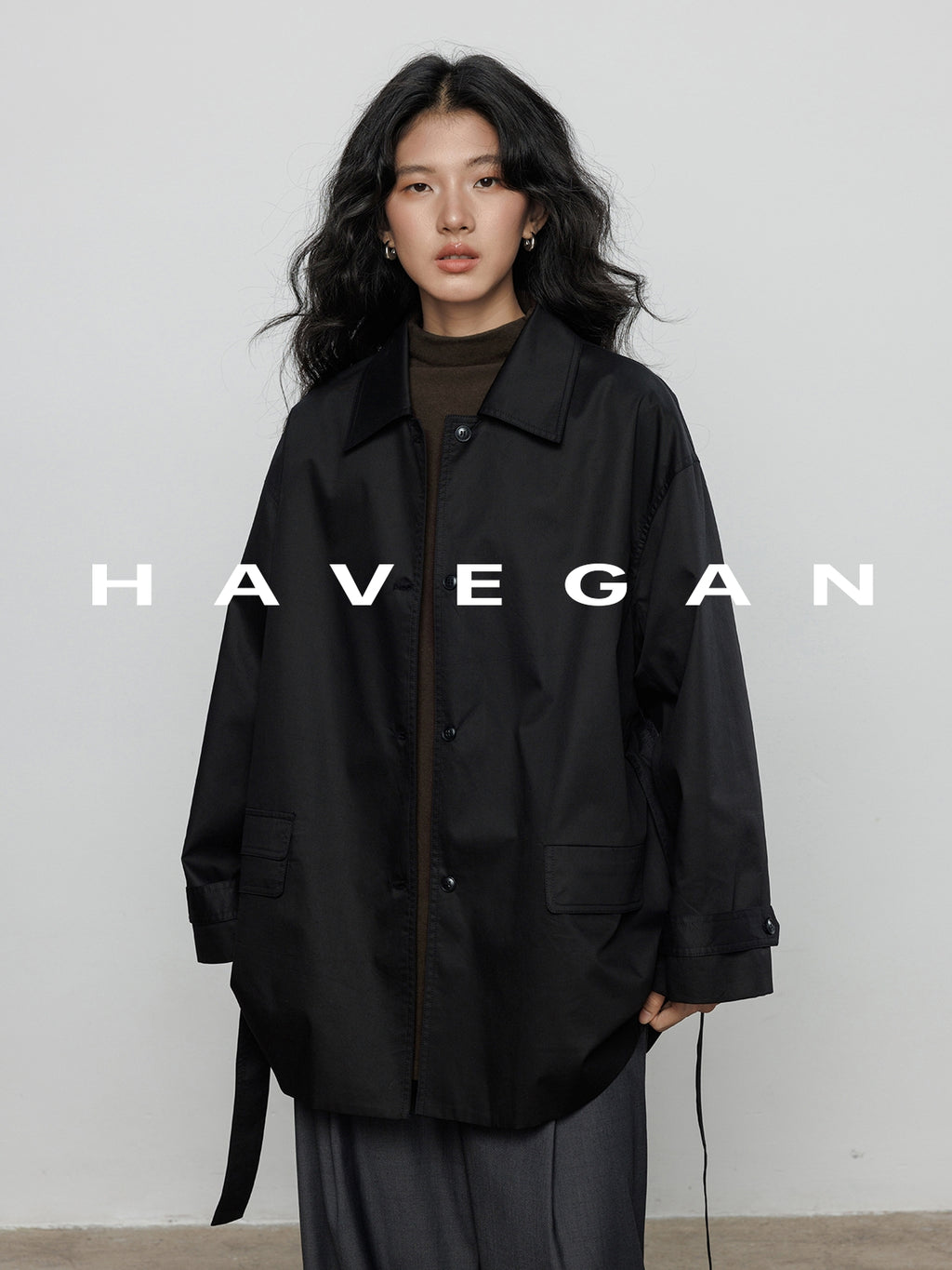 高領刺繡上衣_BDHL7894