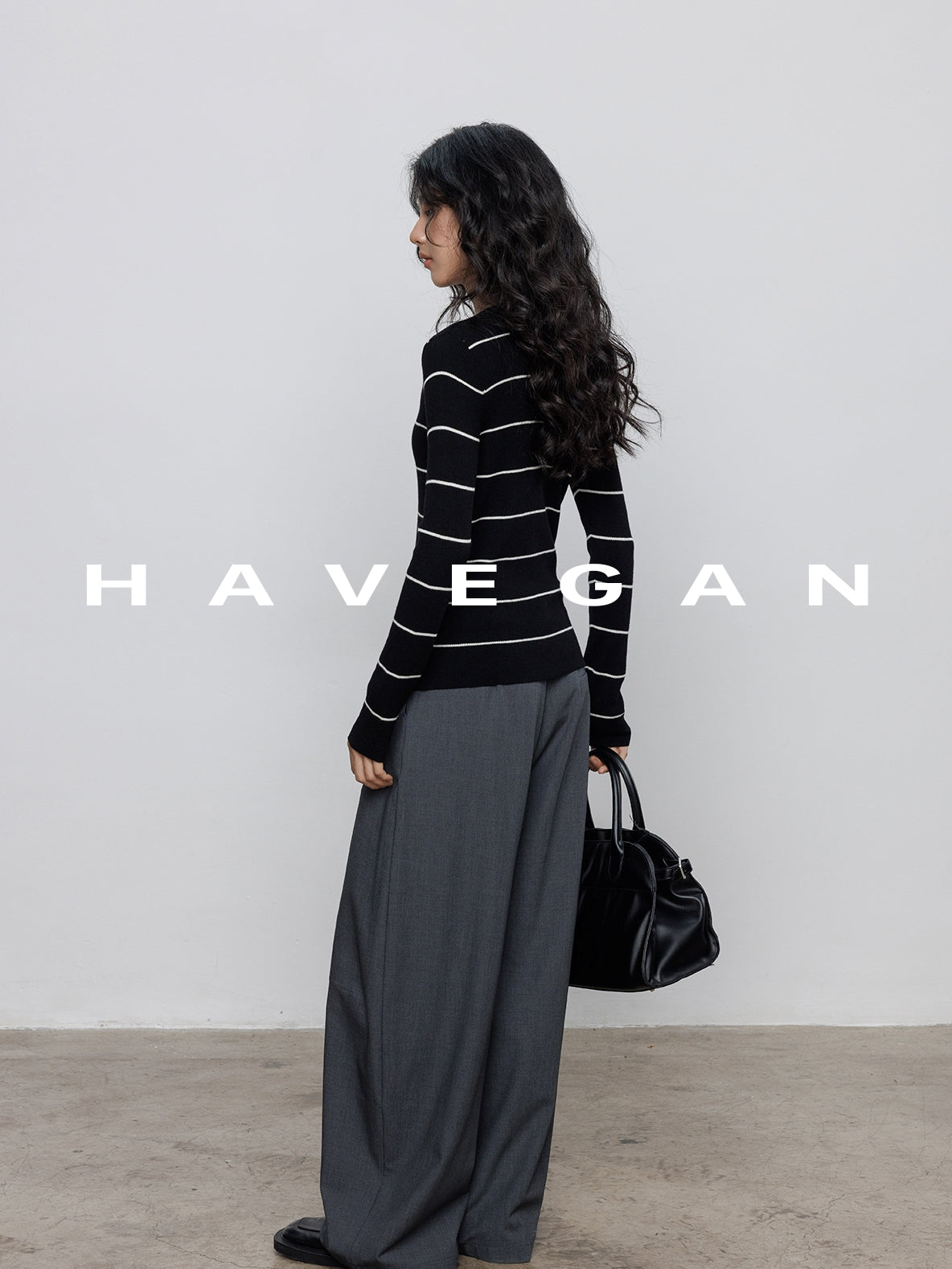 V-Neck Striped Knit Cardigan_BDHL7780