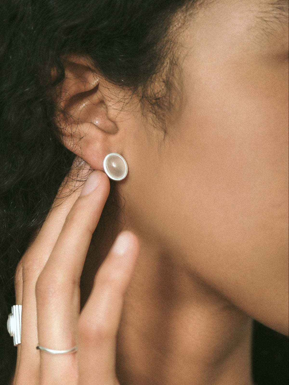 White Agate Oval Stud Earrings_BDHL8463