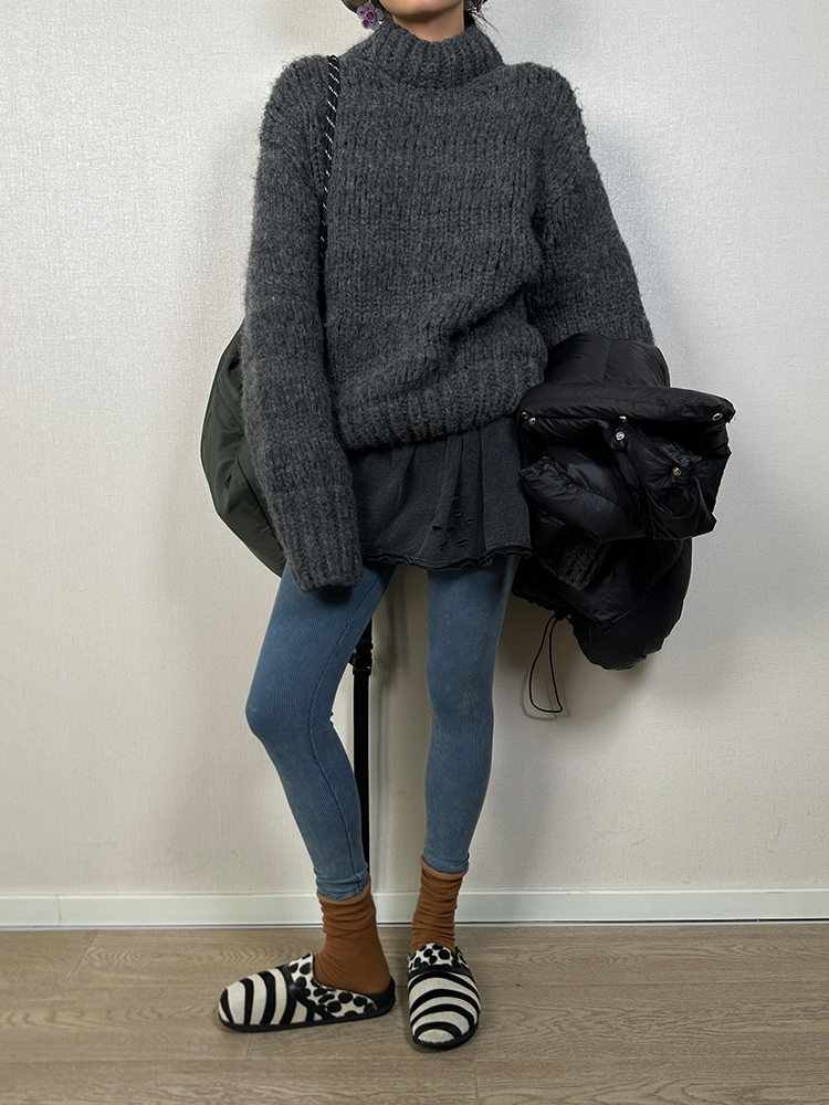 Half Turtleneck Loose Thick Knit_BDHL6732