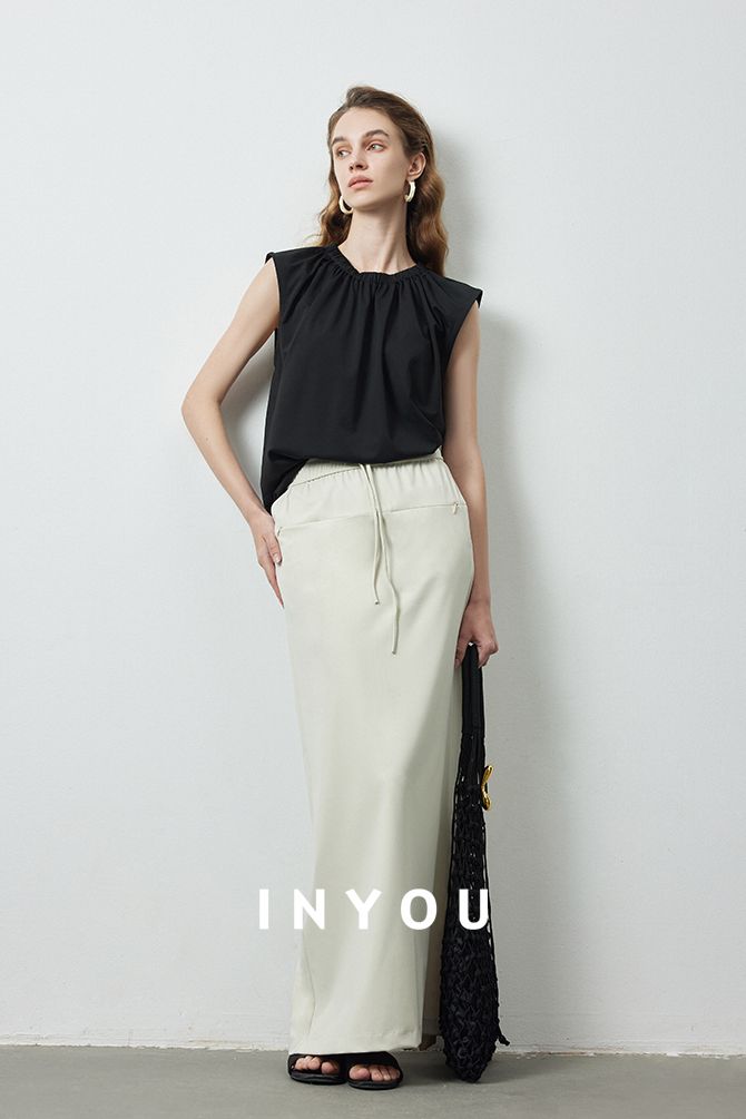 Back Slit Straight Long Skirt_BDHL6148