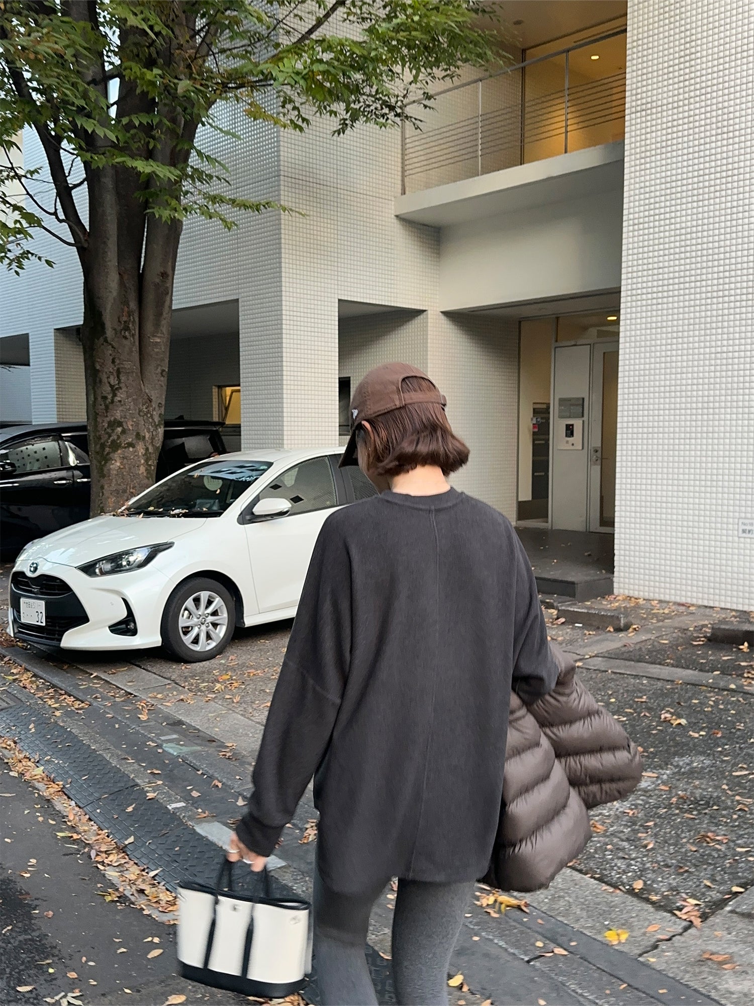 Crew Neck Relaxed Fit Sweatshirt_BDHL8006