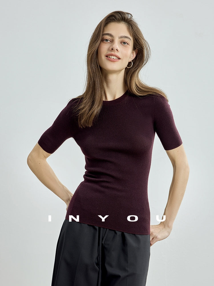 Round-Neck Seamless Slim-Fit Tops_BDHL7715