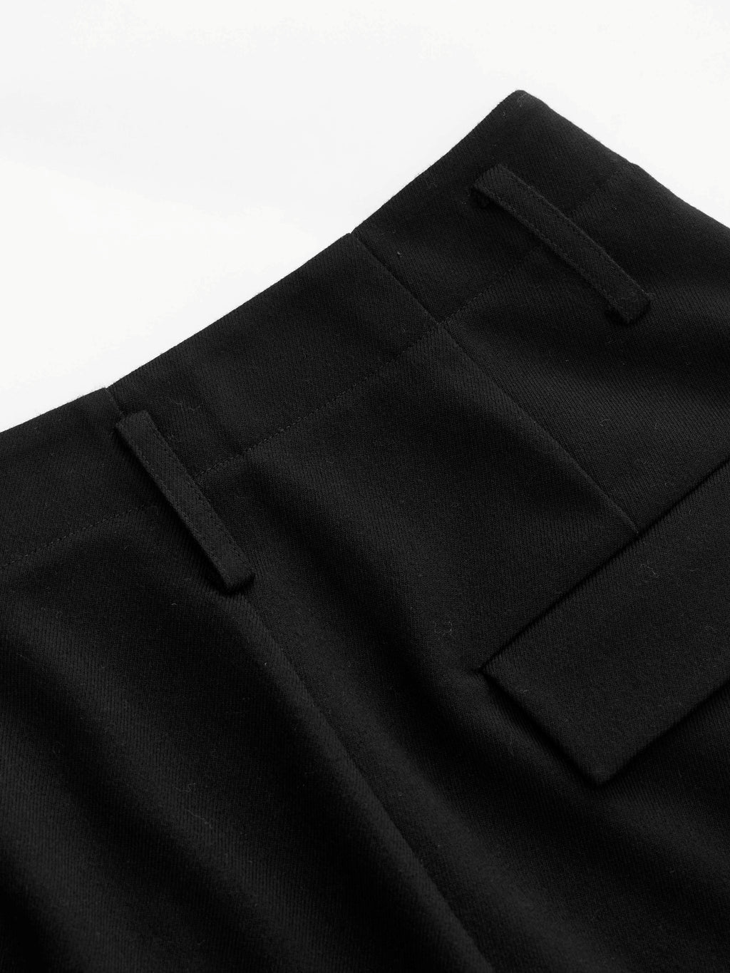 Tucked Straight Suit Pants_BDHL6541
