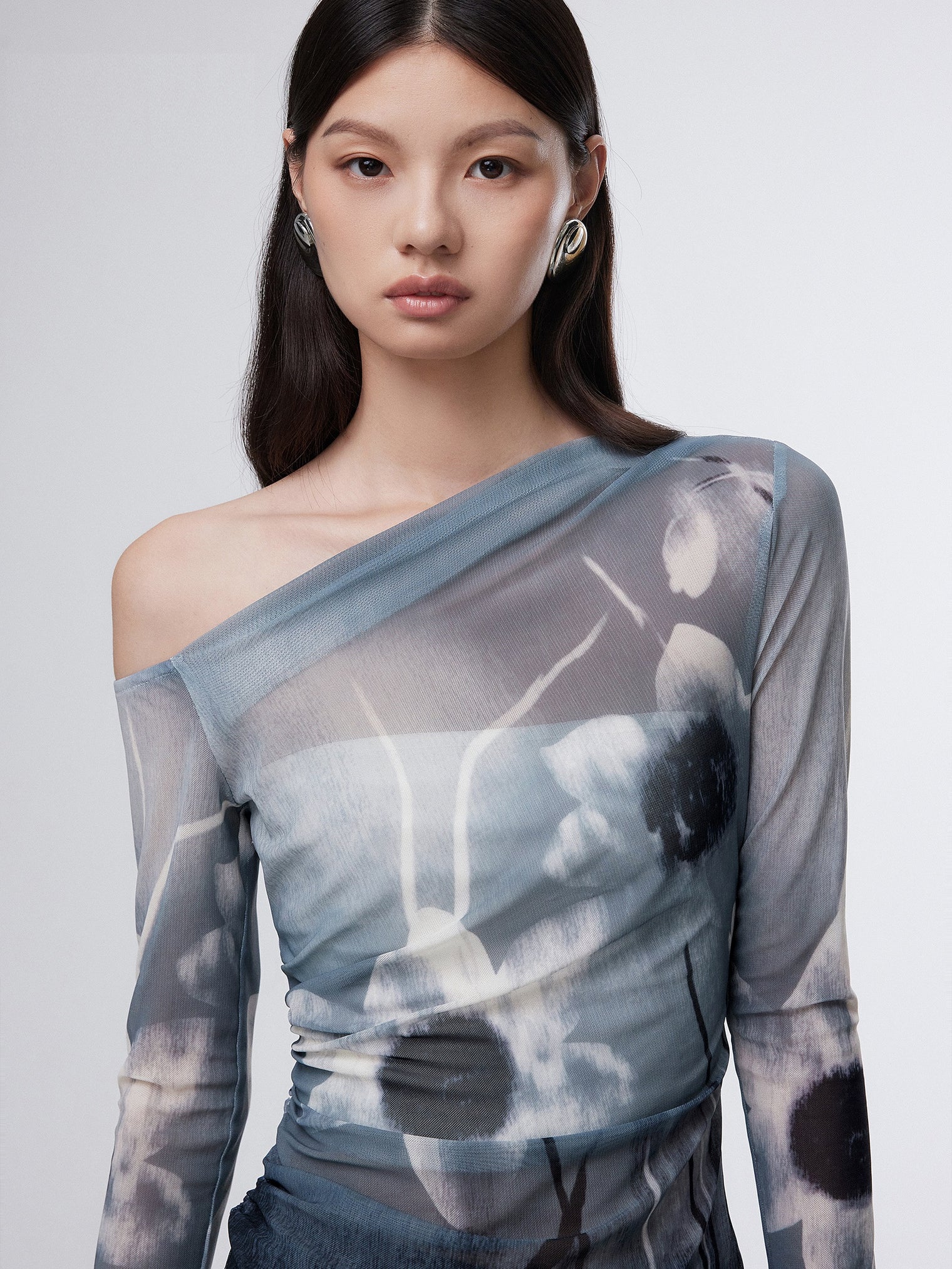 Asymmetric Shirring Sheer Tops_BDHL6324