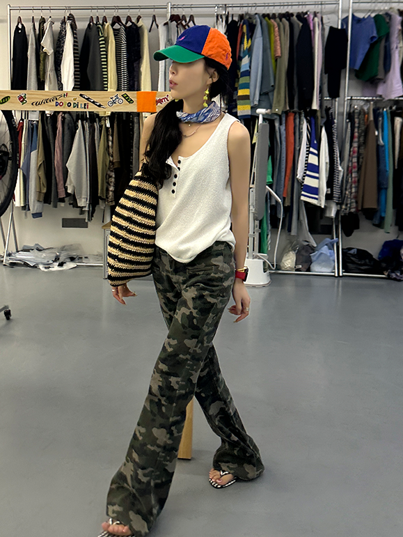 Henry Neck Sleeveless Tops_BDHL7257