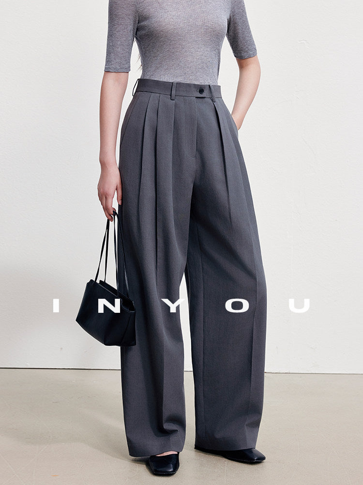 Wide-Leg Pleated Pants_BDHL8394