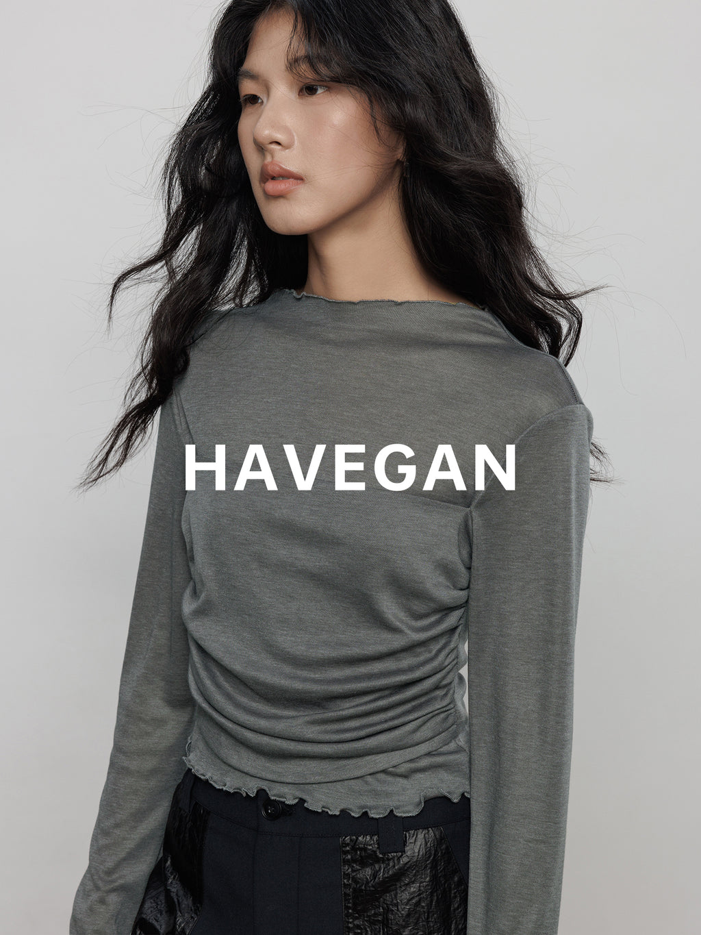 Flower-Petal Hem Slim Tops_BDHL7696