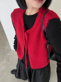 String Round Neck Knitted Gilet_BDHL6550