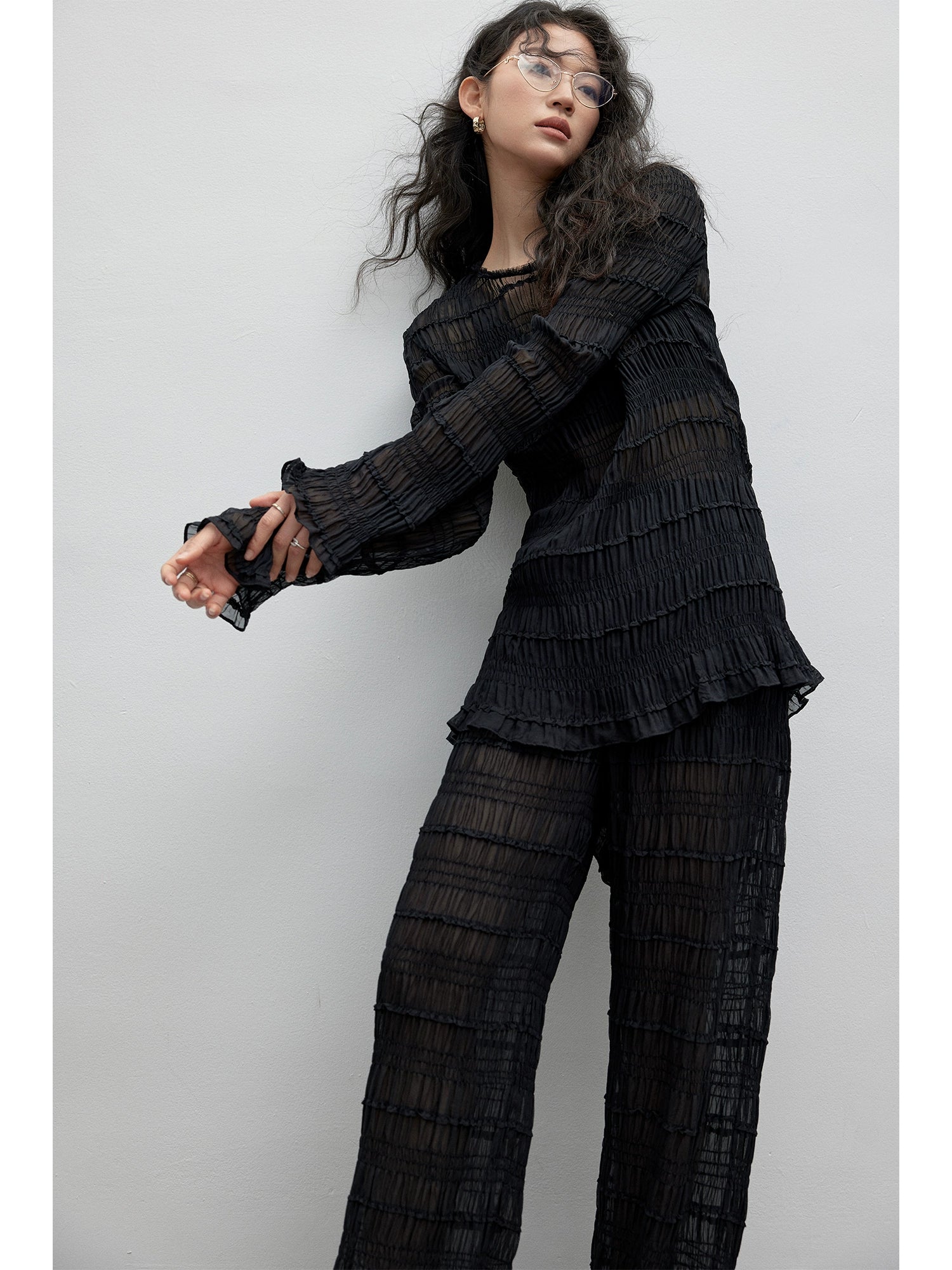 Layered Pleated Embroidered Top Loose-fitting Wide Pants Suit_BDHL5833 - HELROUS