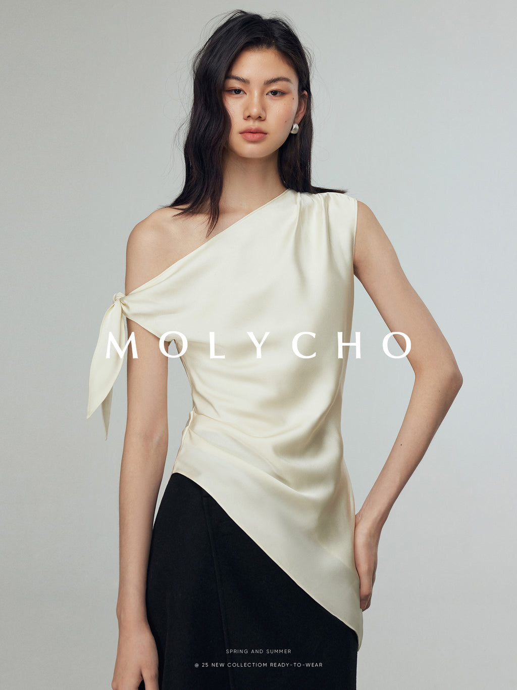Diagonal Shoulder Strap Tops_BDHL7395