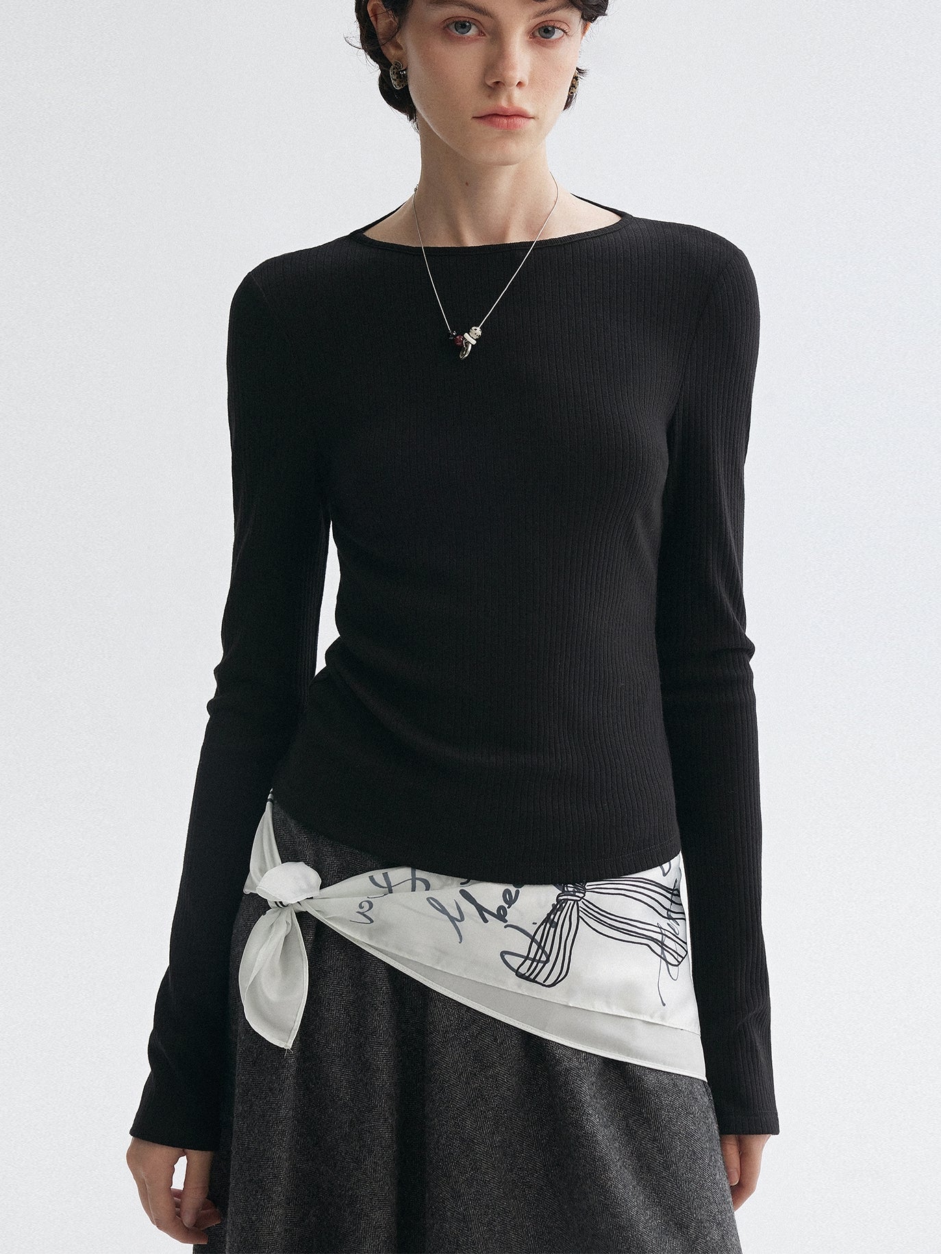 U型鏤空針織上衣_BDHL7952