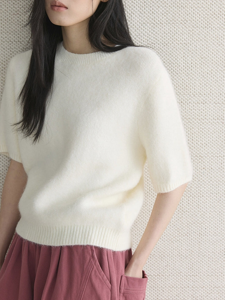 Simple Short-Sleeved Knit Tops_BDHL8149