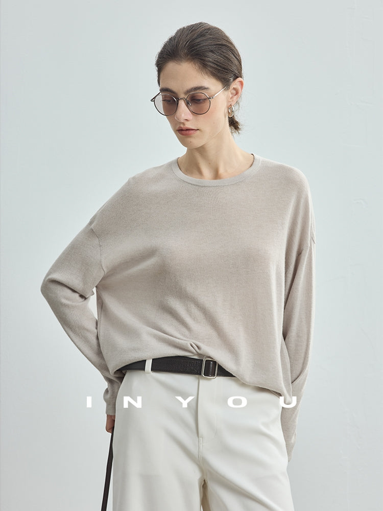 Round-Neck Loose-Fit Knit Tops_BDHL7752