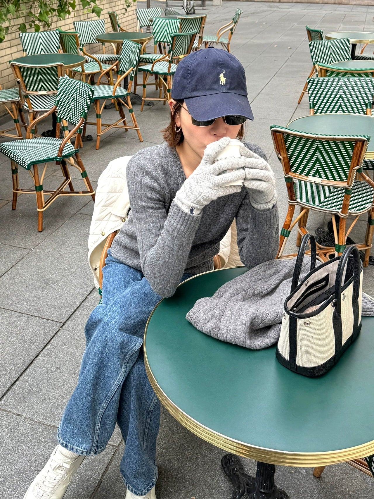 V-Neck Cropped Knit Tops_BDHL8005