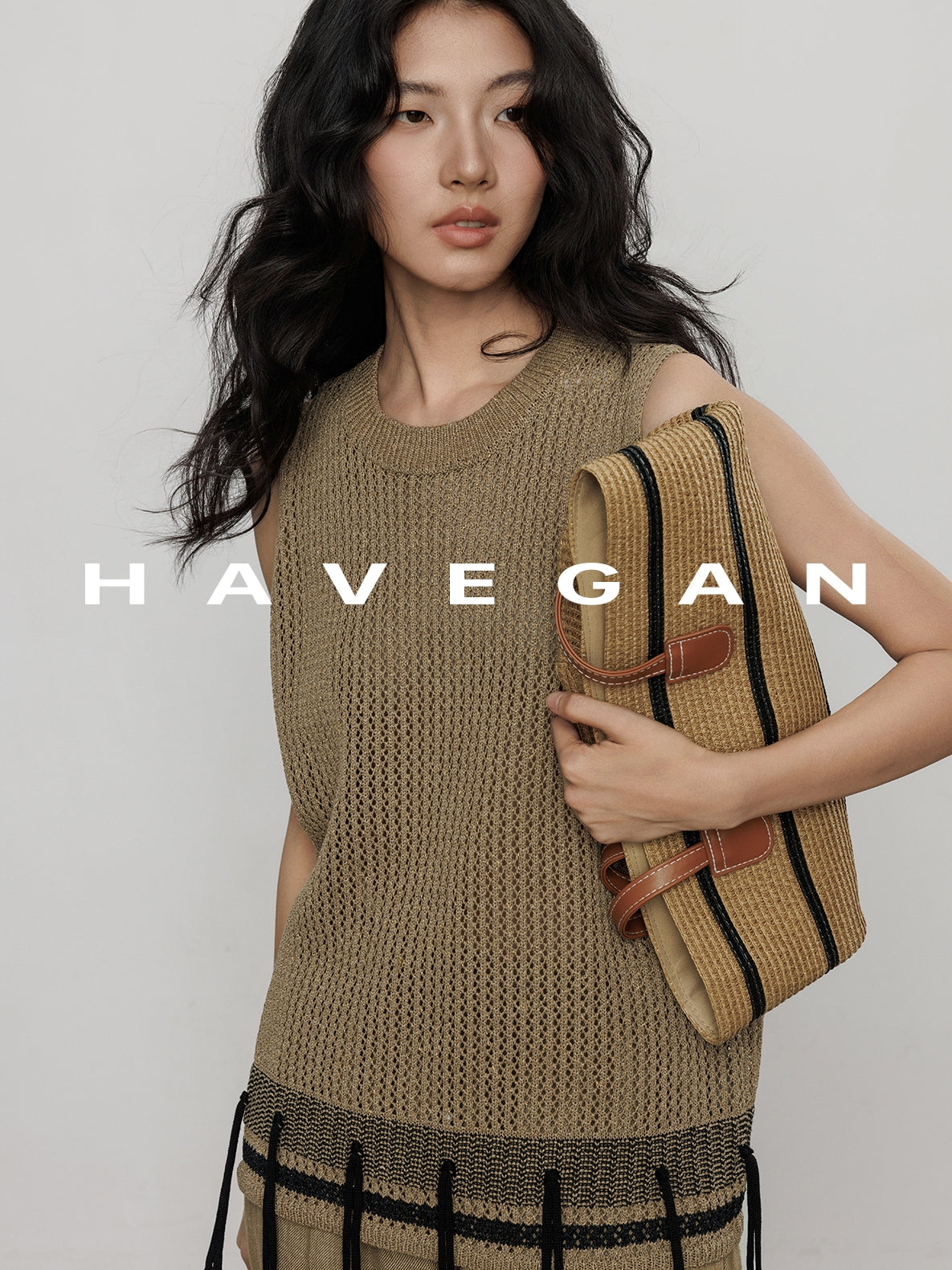 Round Neck Silk Knitted Vest_BDHL7400