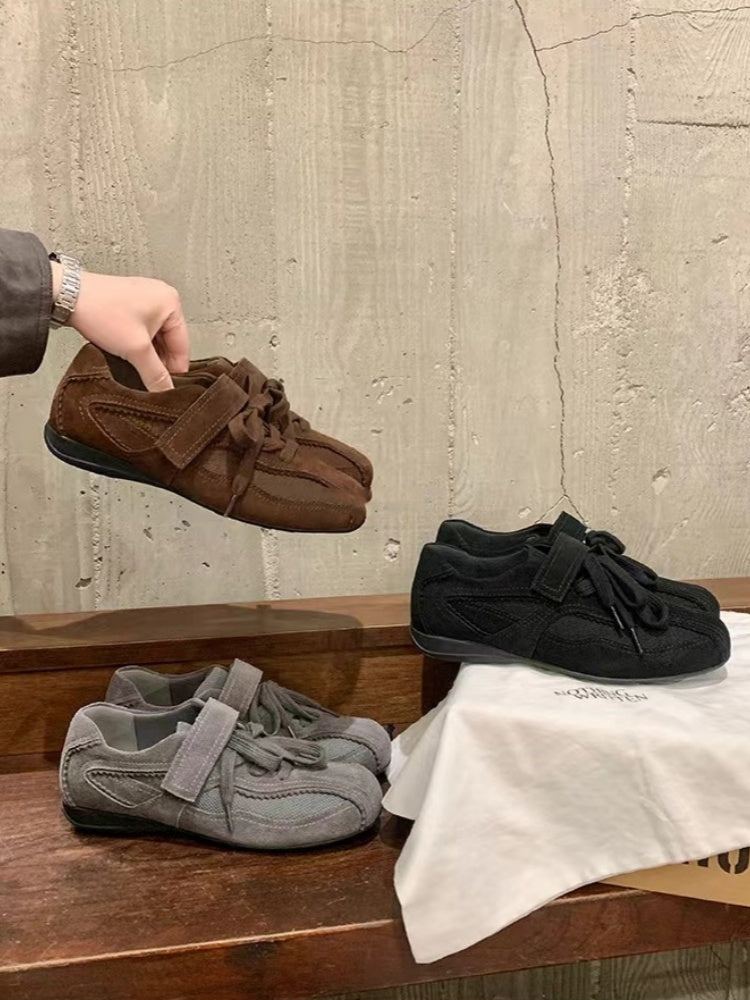 Retro Lace-Up Trainers_BDHL7816