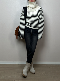 Striped Knitted Tops With Neck_BDHL6915