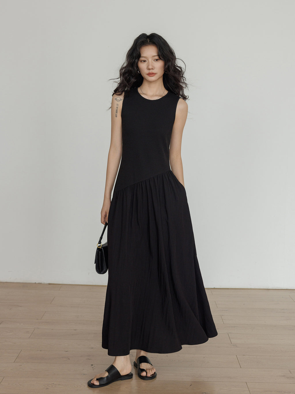 Sleeveless Shirring Knit Dress_BDHL7584