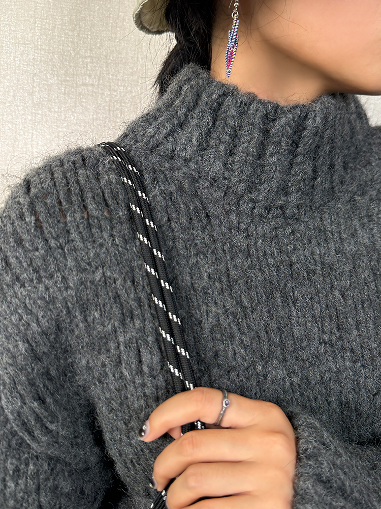 Half Turtleneck Loose Thick Knit_BDHL6732