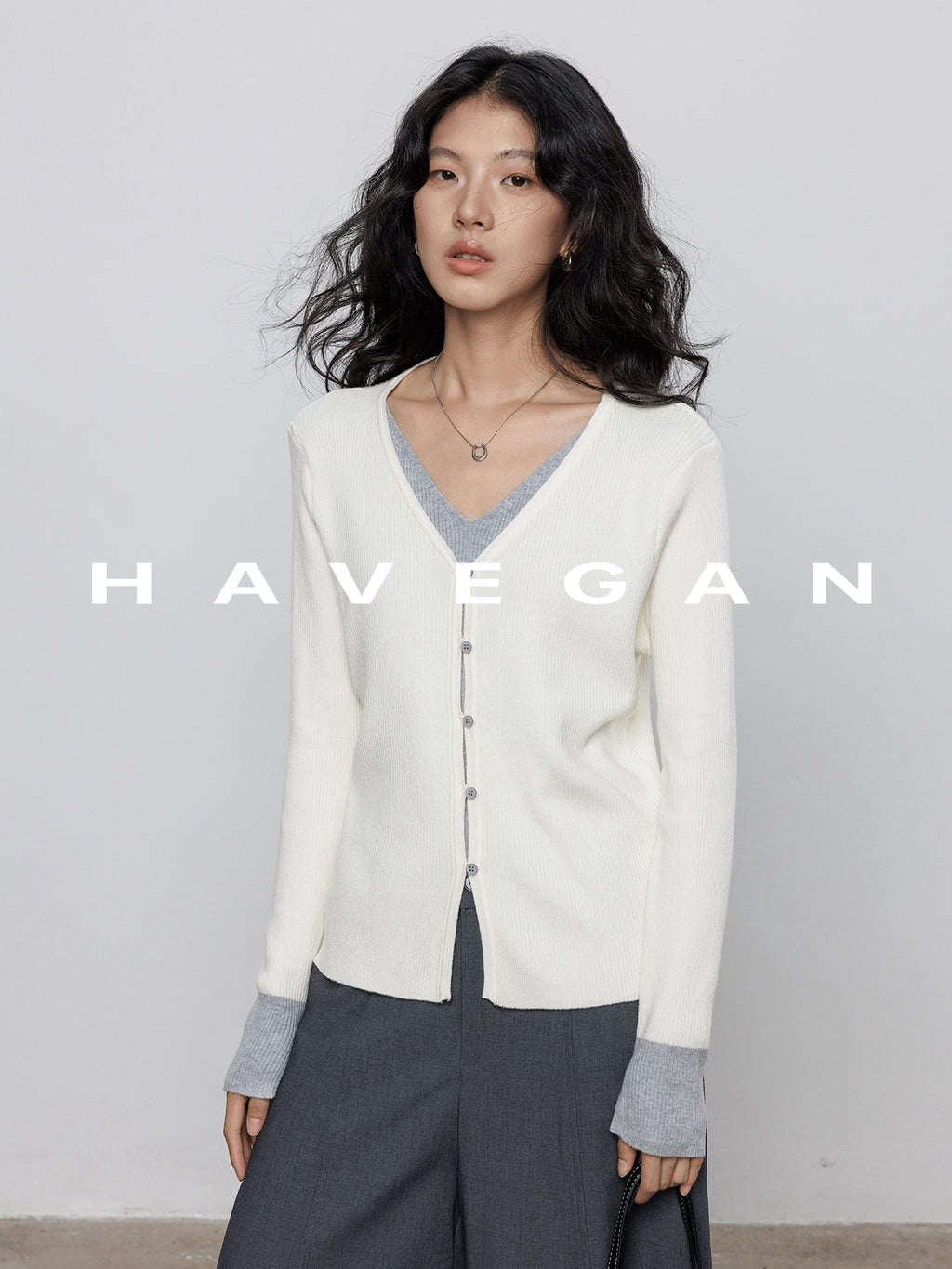 V-Neck Two-Piece Style Cardigan_BDHL7785