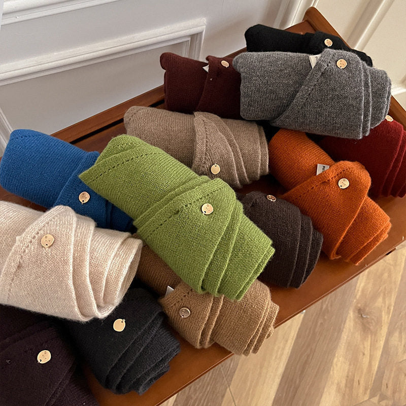 Wool Knit Triangle Scarf_BDHL8480