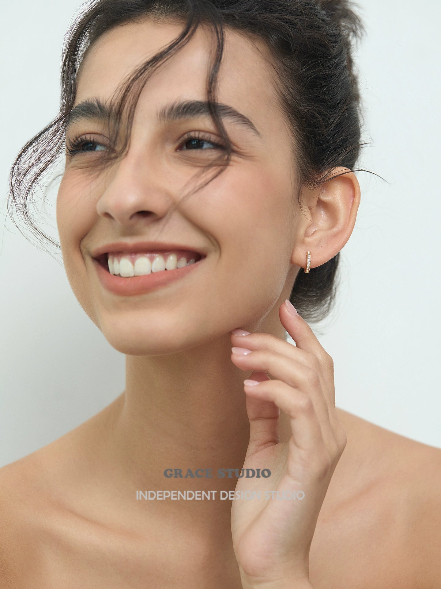 Overture Mini Zircon Pierced Earrings_BDHL7683
