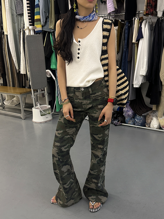 Henry Neck Sleeveless Tops_BDHL7257