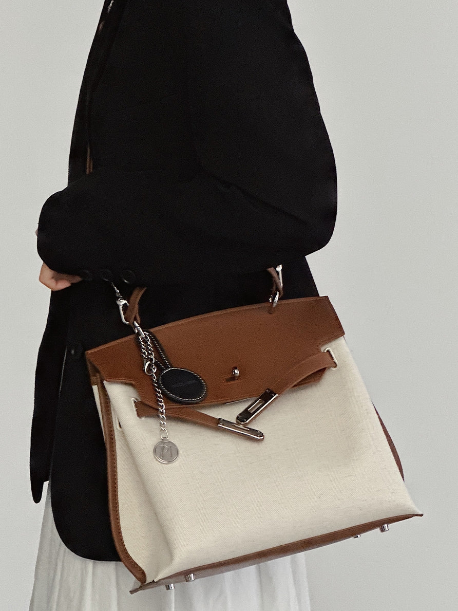 Contrast Color Structured Leather Shoulder Tote_BDHL7453