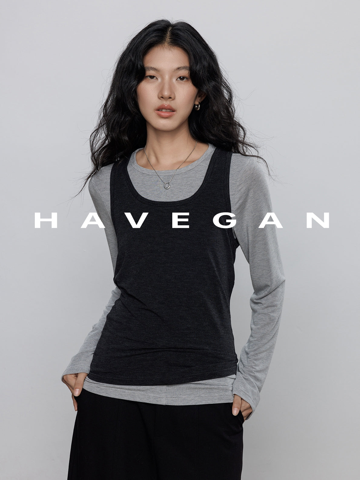 Round-Neck Vest Or Long-Sleeved T-Shirt_BDHL7778