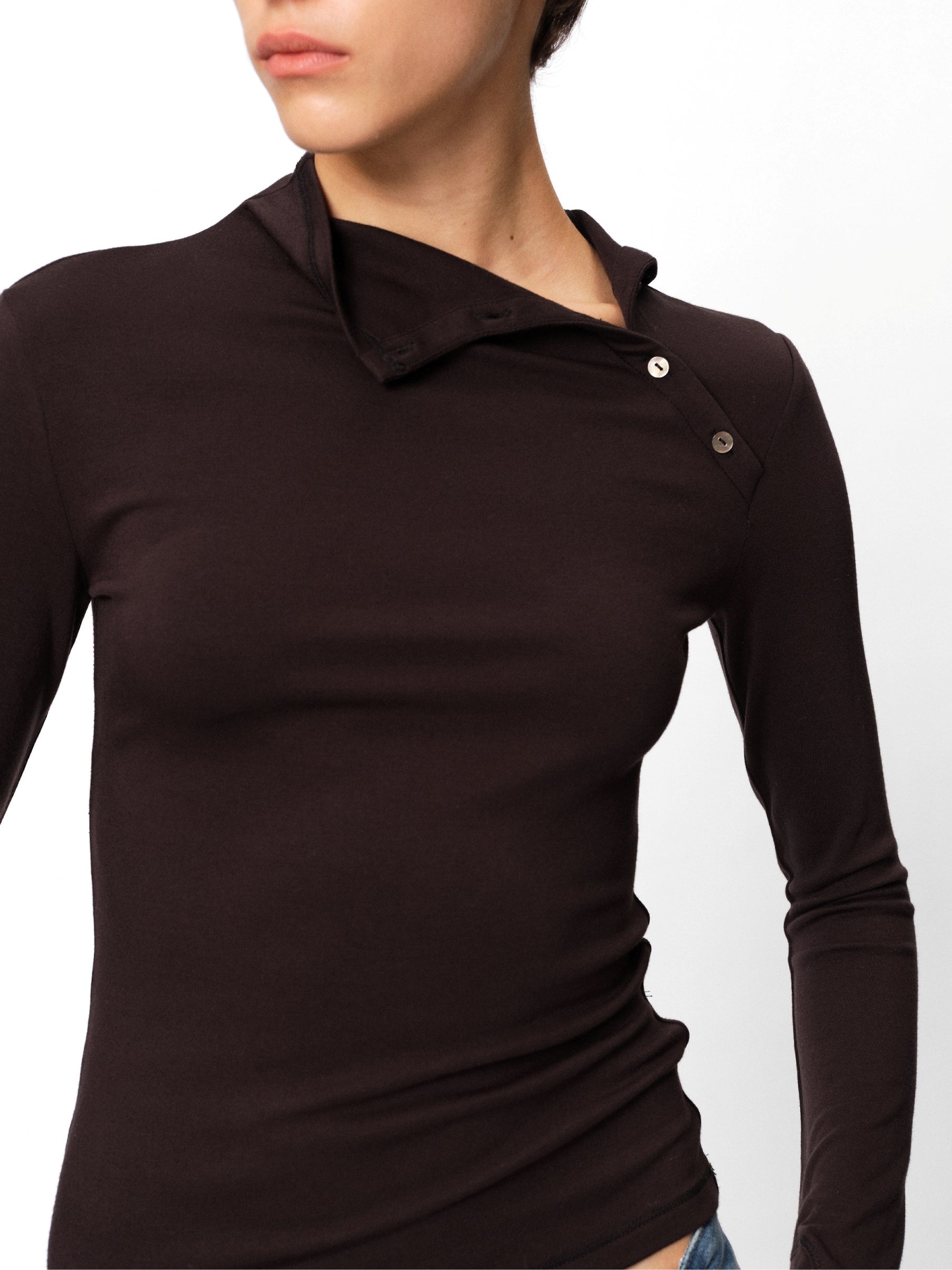 High-Neck Button Slim-Fit Tops_BDHL8105