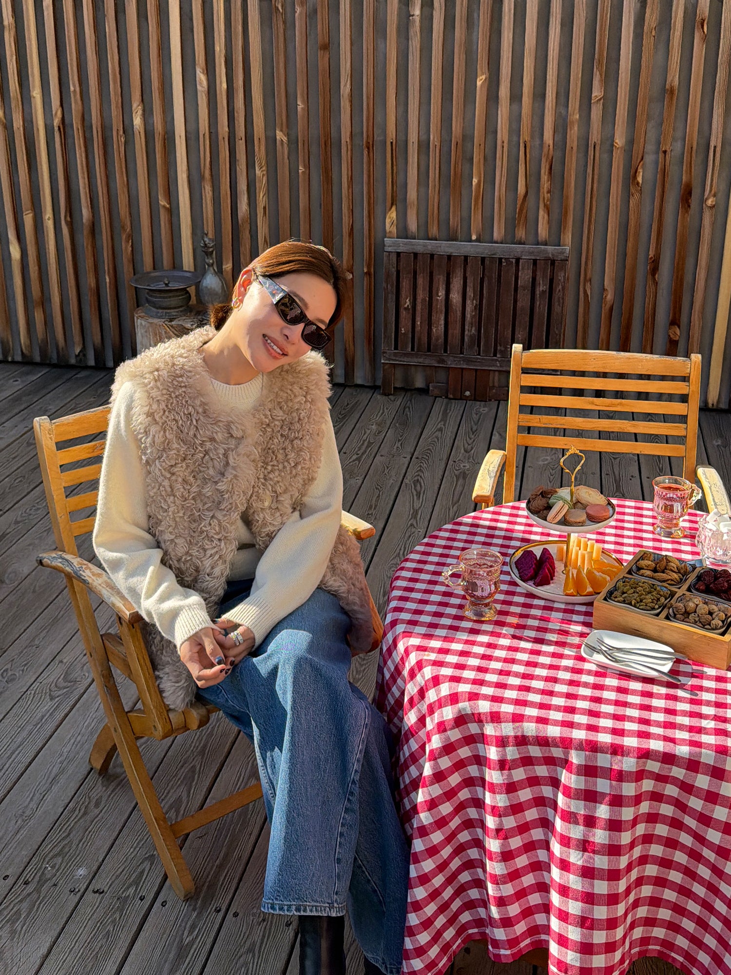 Round-Neck Fur Gilet_BDHL7919