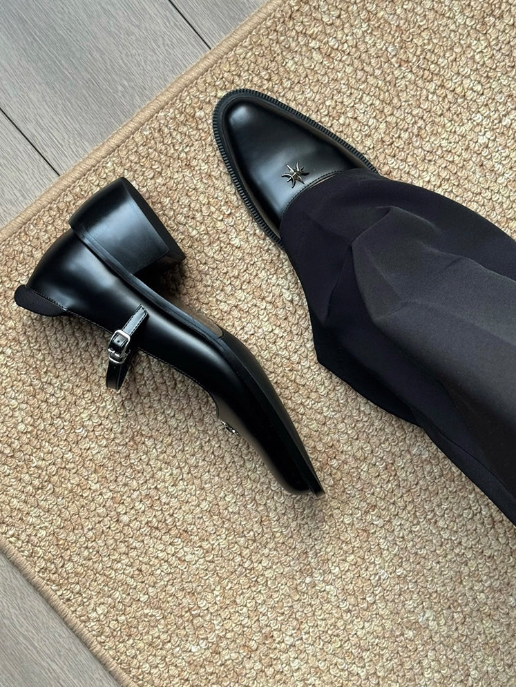 Shallow-Heeled Thick-Soled Black Shoes_BDHL7813