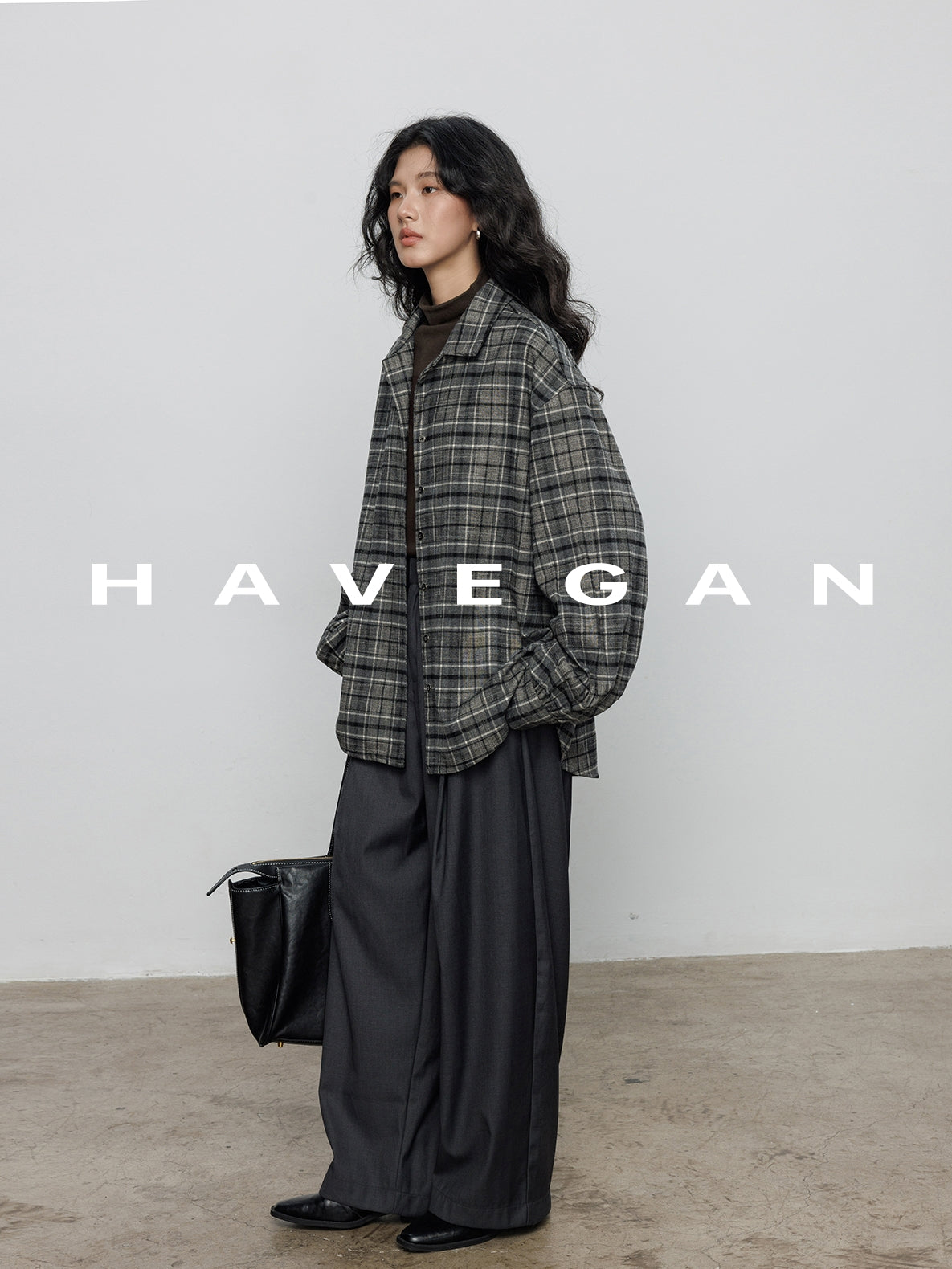 高領刺繡上衣_BDHL7894