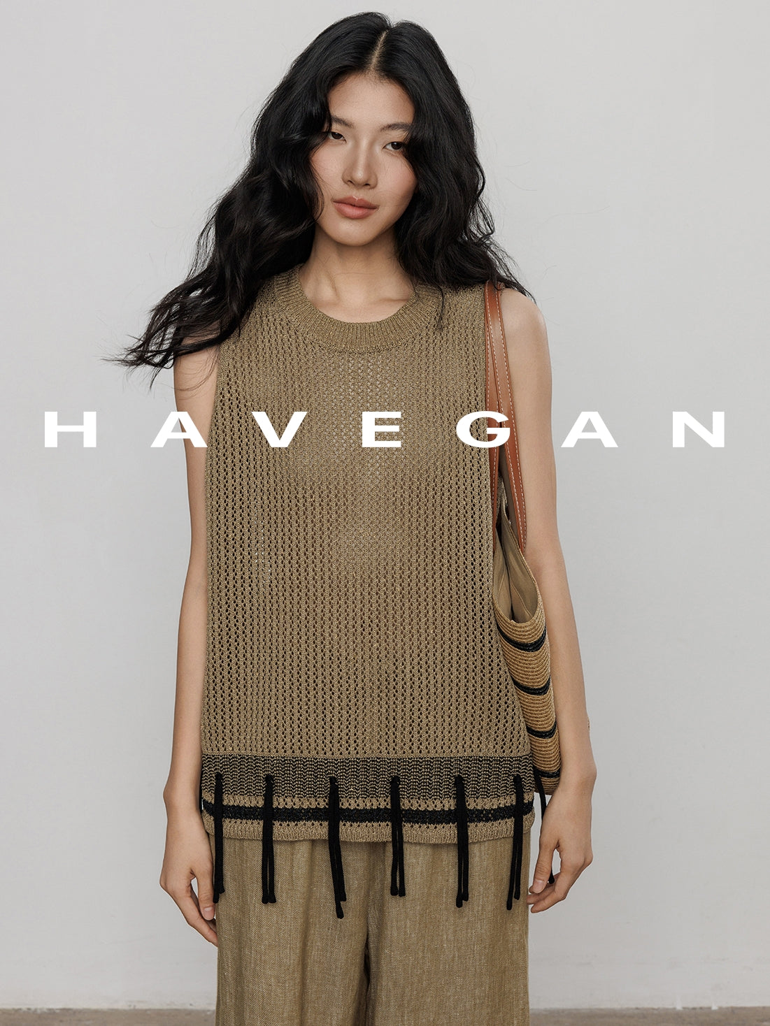 Round Neck Silk Knitted Vest_BDHL7400