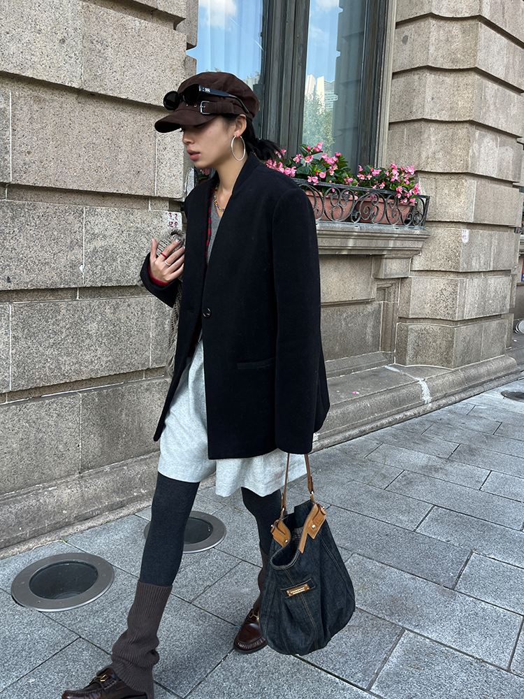 Loose Small V-Neck Coat_BDHL6795