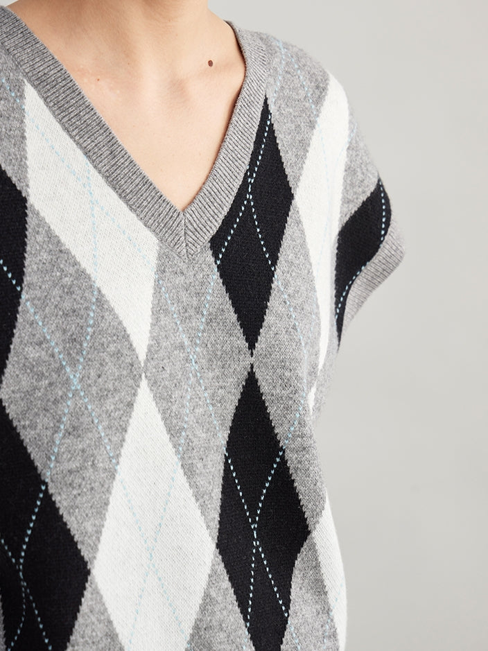 Diamond-Pattern Knitted Vest Or Cardigan_BDHL7995