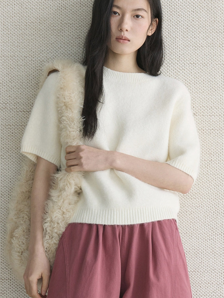 Simple Short-Sleeved Knit Tops_BDHL8149