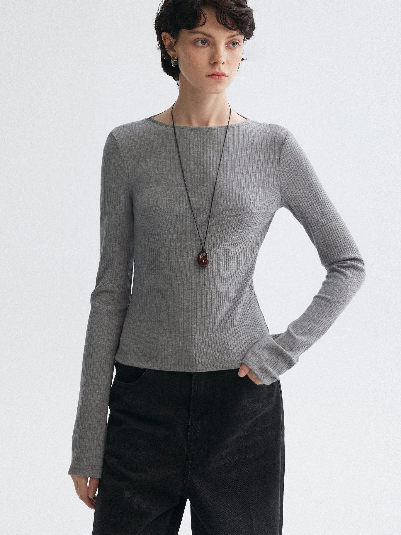 U型鏤空針織上衣_BDHL7952