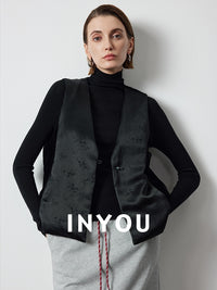 V-Neck Gilets And Round-Neck Gilets_BDHL6497