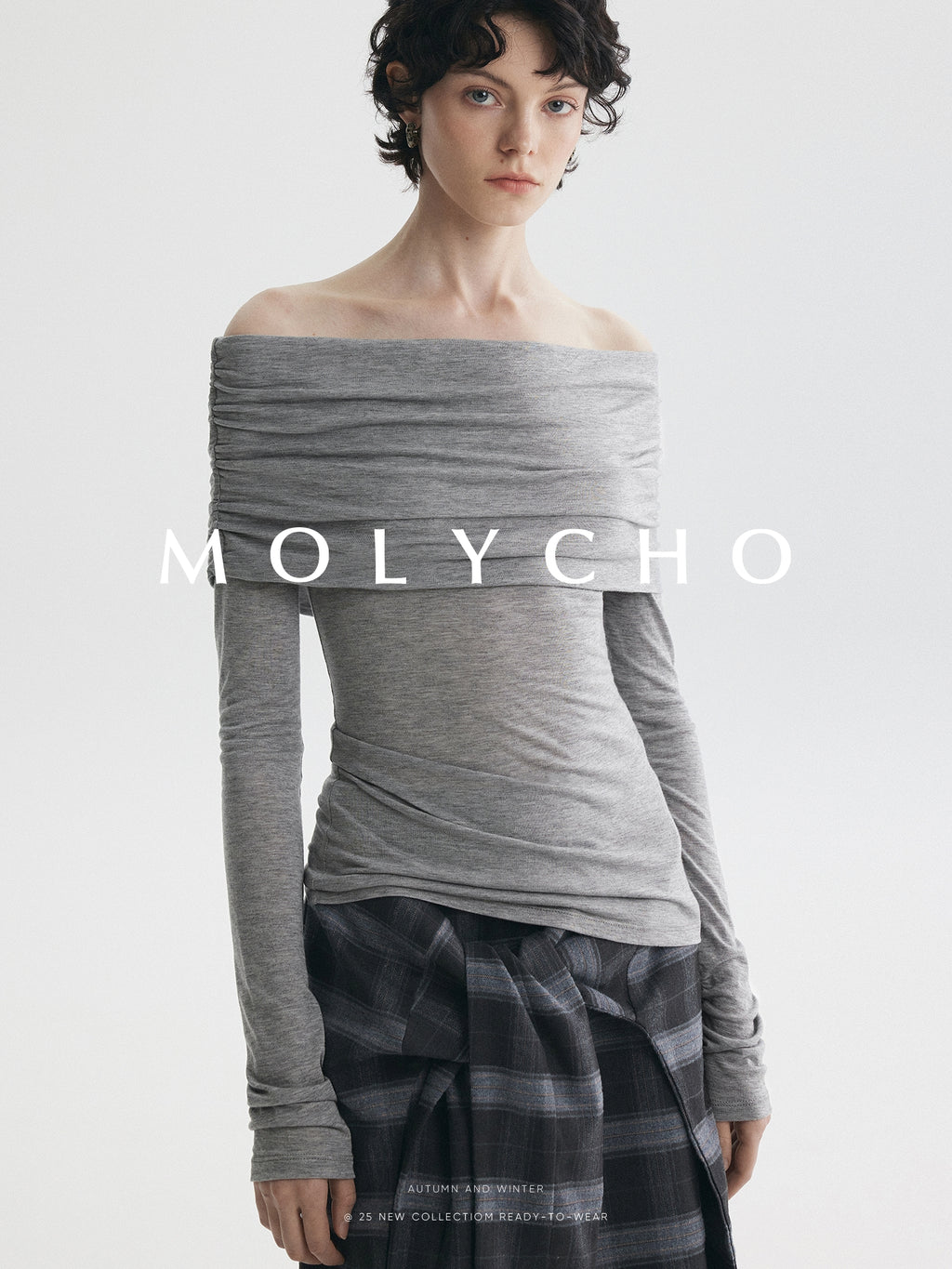 Lightweight Off-Shoulder Pleated Tops_BDHL7727
