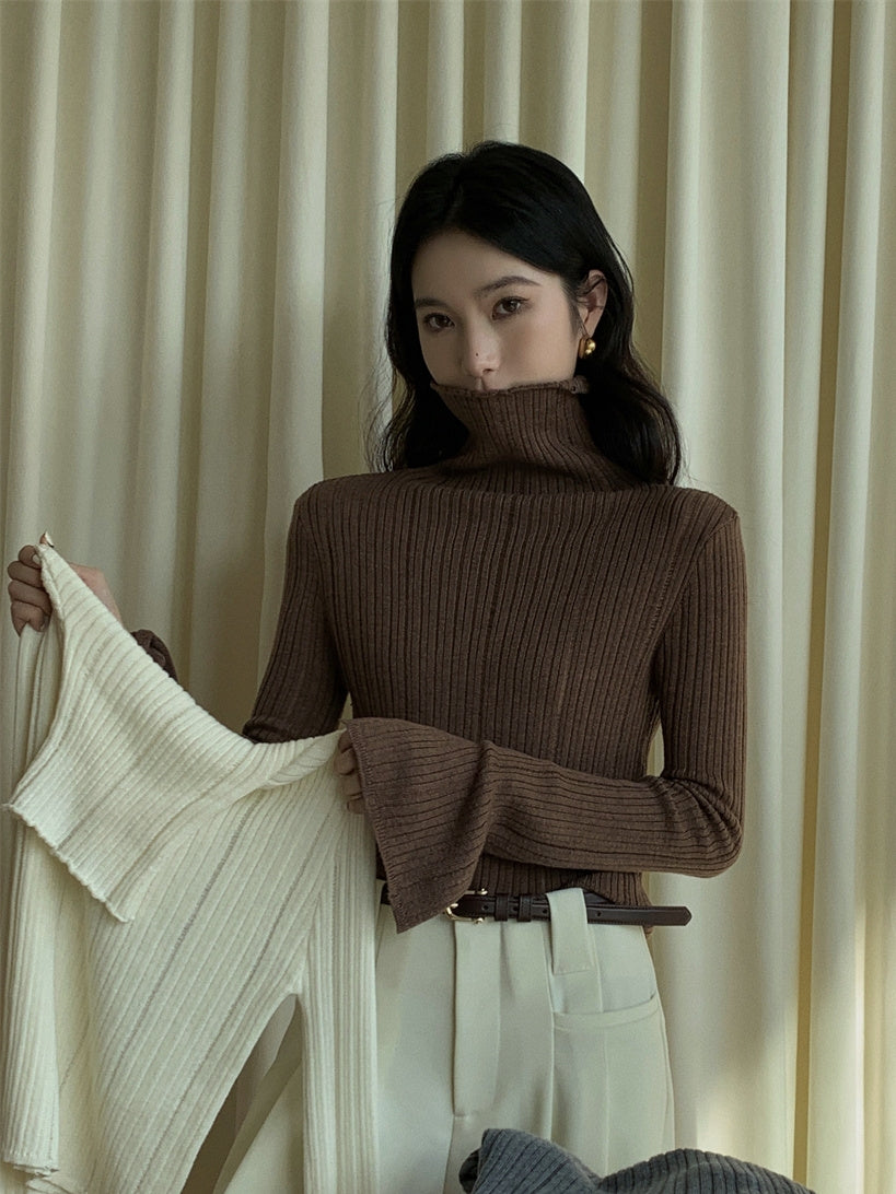 Flared-Sleeve Slim-Fit Knit Tops_BDHL8016