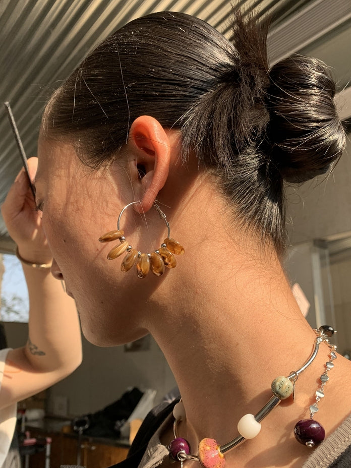Circle Beaded Tortoiseshell Pierced earrings_BDHL7462