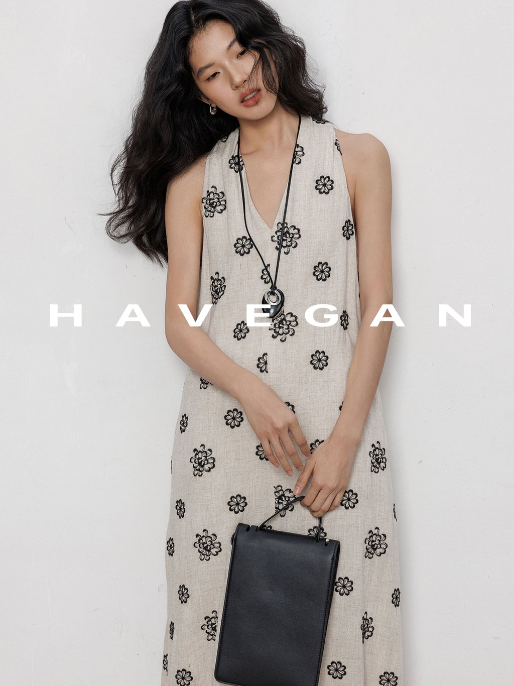 V-Neck Embroidered Floral Dress_BDHL7237