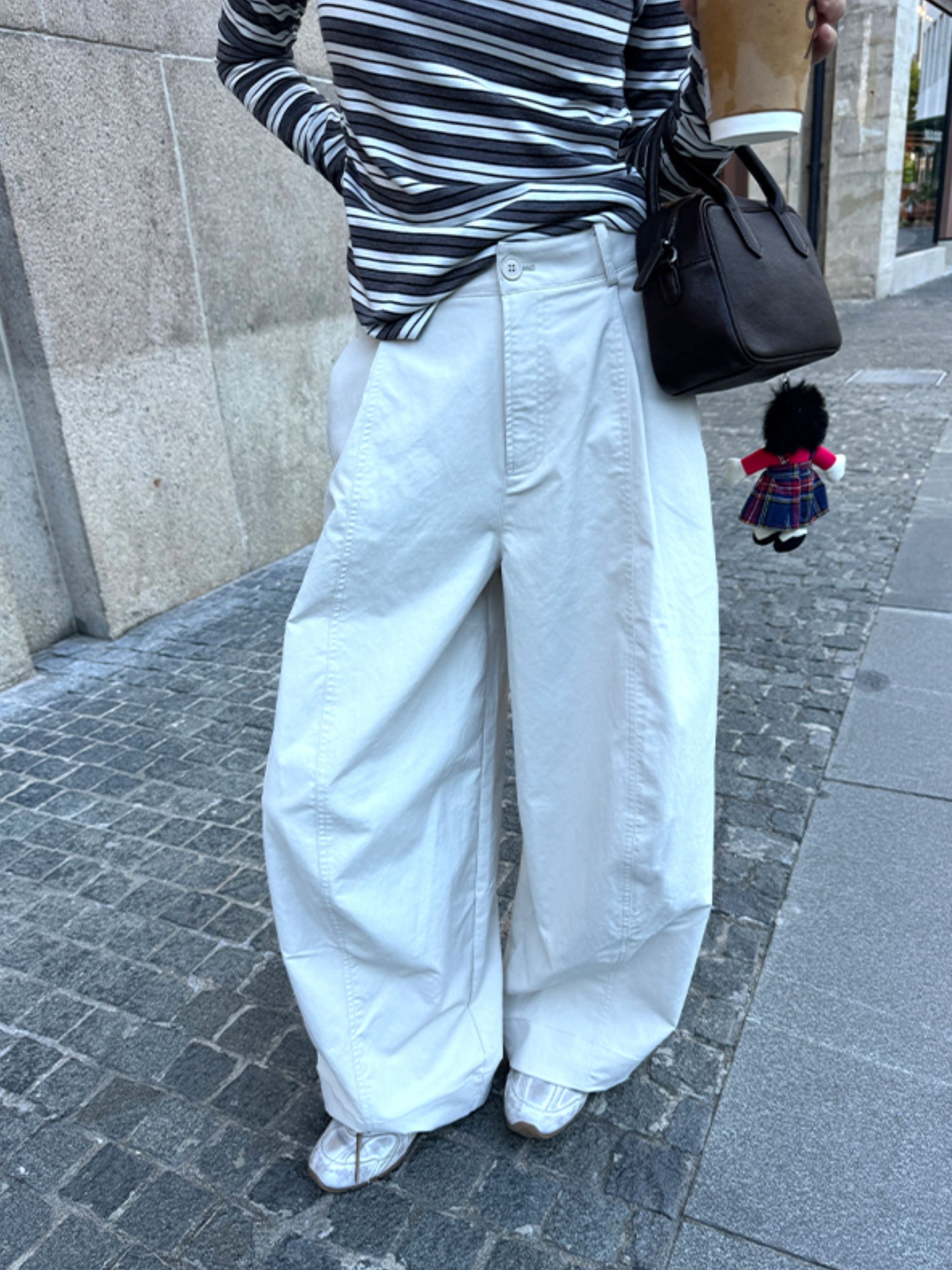 Wide Straight-Leg Pants_BDHL7925