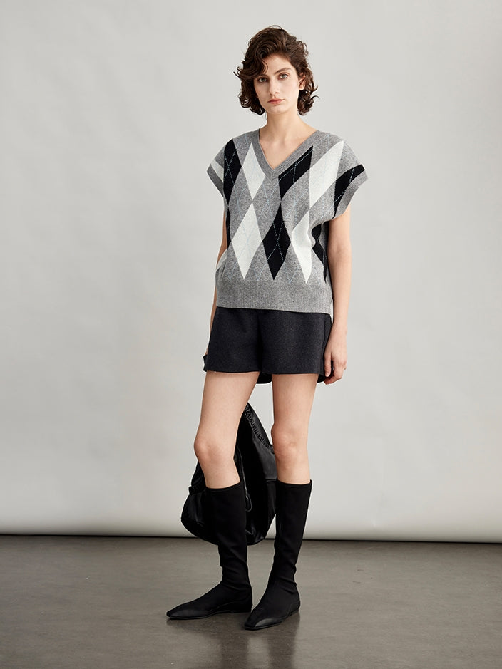 Diamond-Pattern Knitted Vest Or Cardigan_BDHL7995