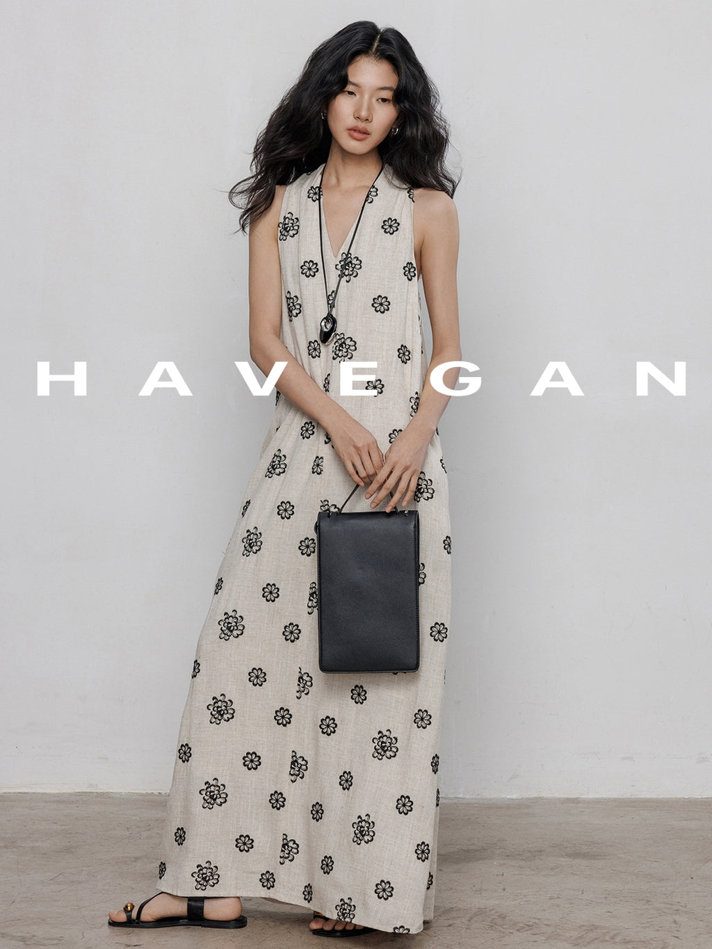 V-Neck Embroidered Floral Dress_BDHL7237