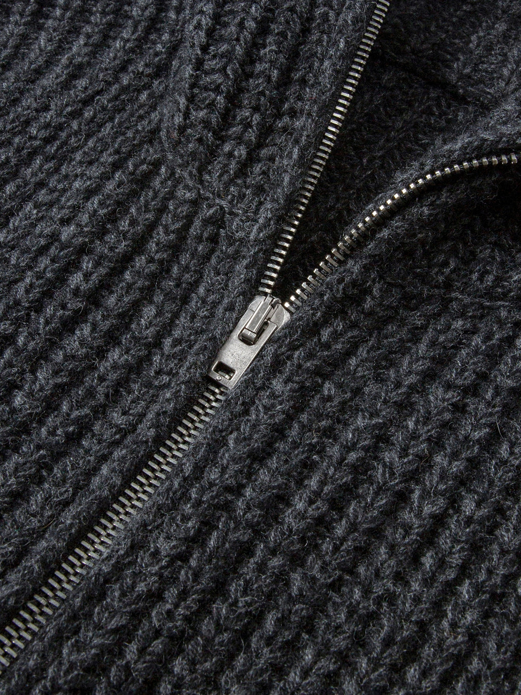 Thick Knitted Zip-Up Cardigan_BDHL8122