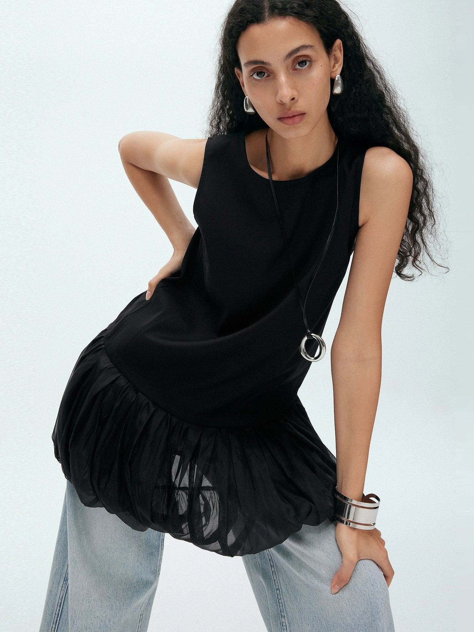 Flower Bud Sleeveless Tops_BDHL7634